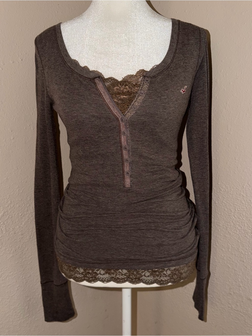 Vintage Y2K Hollister 2000s Long Sleeve Ribbed Henley Top